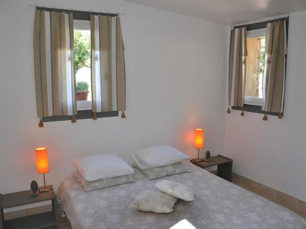 Hotel La Devinière à Donzère Extérieur photo