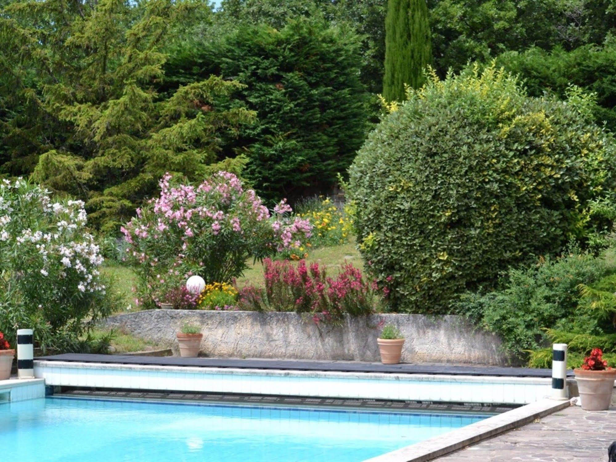 Hotel La Devinière à Donzère Extérieur photo